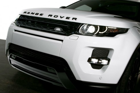 Range Rover Evoque Black Design Pack Front2