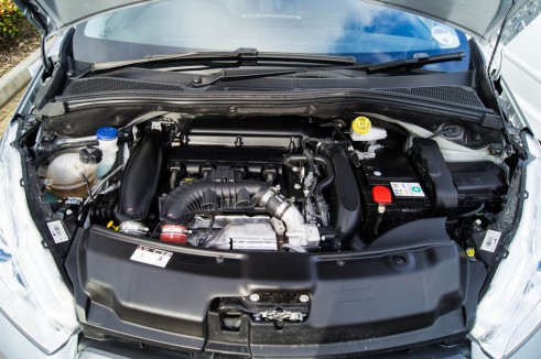 Peugeot 208 THP Engine