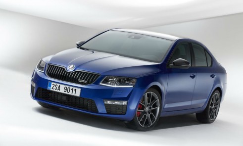 2013 Skoda Octavia vRS Front Angle - carwitter