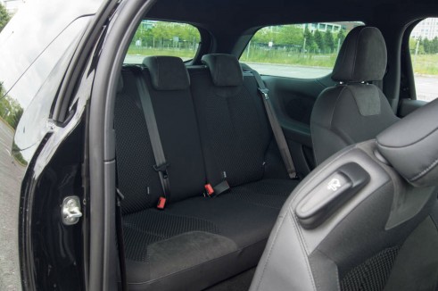Citroen DS3 RED Review Rear Seats - carwitter