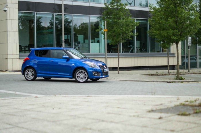 Suzuki Swift Sport 5 Door Review Side Angle Dist - carwitter