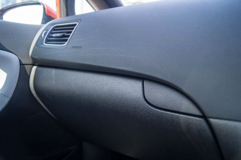 2013 Kia Proceed Review - Glovebox - carwitter