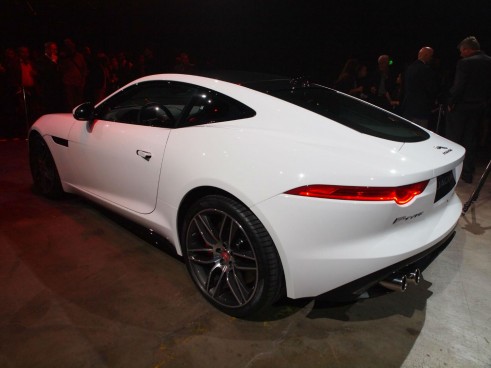 Jaguar F-Type LA Auto Show 2014 - Rear Angle - carwitter