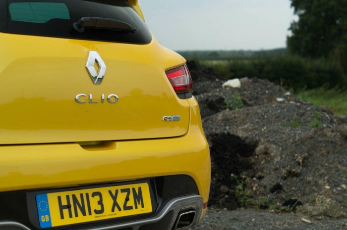 RenaultSport Clio 200 Turbo Review -Rear Badge - carwitter