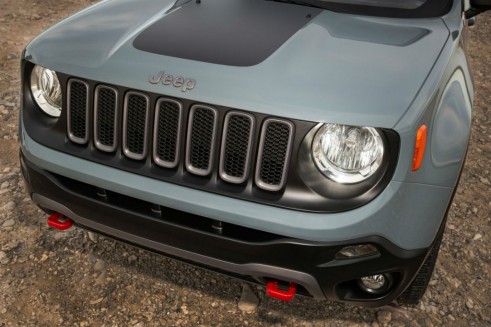 2015 Jeep Renegade - Front Grille - carwitter
