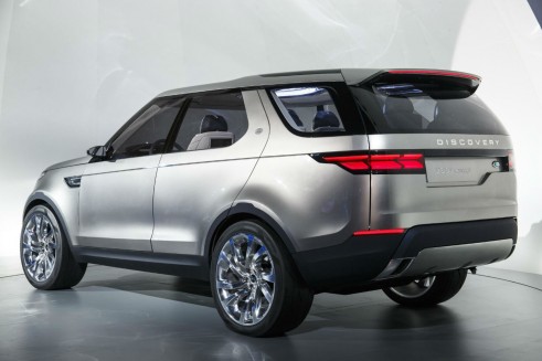 Land Rover Discovery Vision Concept - Rear Angle - carwitter