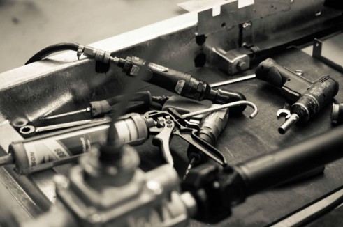 Morgan Factory Visit Tour - Tools Close Arty - carwitter