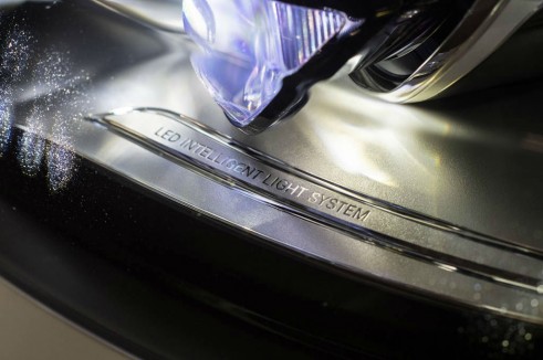 2014 Mercedes S Class Review - Headlight Detail - carwitter