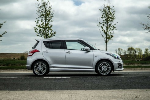 2014 Suzuki Swift Sport Review - Side - carwitter