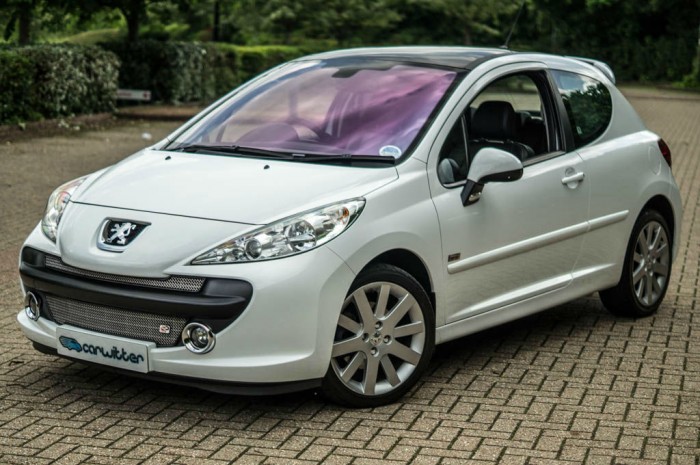 Peugeot 207 GT - Front Angle Close - carwitter