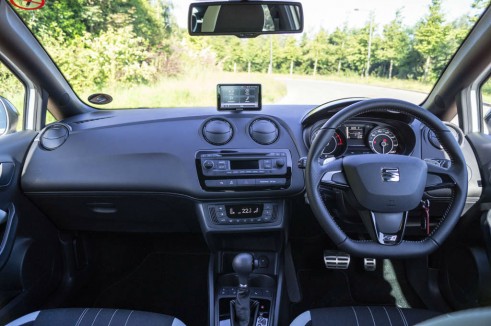 2014 Seat Ibiza Cupra - Dashboard - carwitter
