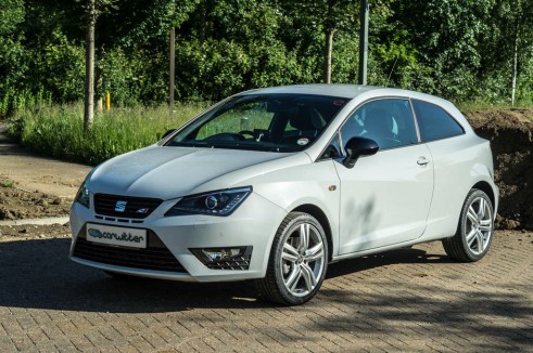 2014 Seat Ibiza Cupra - Front Angle Close - carwitter