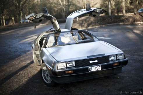 Delorean DMC 12 - Doors Up Scene - carwitter
