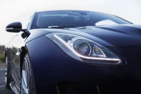 Jaguar 2016 blackberry detail 2 - carwitter
