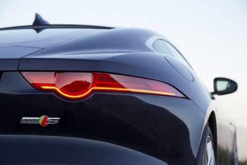 Jaguar 2016 blackberry detail - carwitter