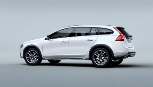 Volvo V60 Cross Country side 2  - carwitter