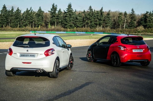 Peugeot 208 GTI 30th Anniversary White Black - Rear Scene - carwitter