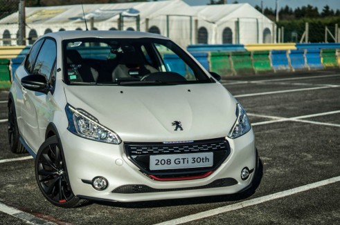 White Peugeot 208 GTI 30th Anniversary - Front Scene - carwitter