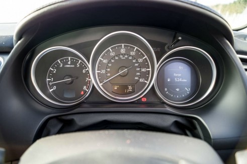 2015 Mazda 6 Review - Dials - Carwitter