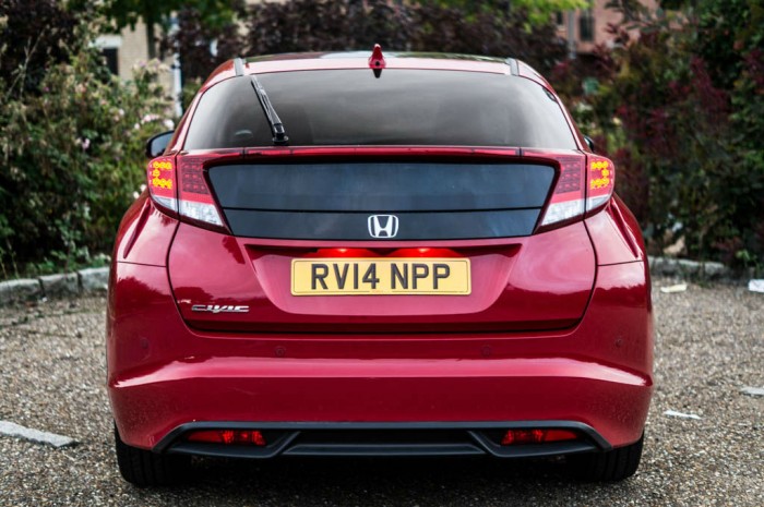 2015 Honda Civic 1.6 iDtec Review - Rear - Carwitter