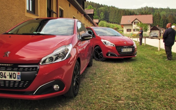 Peugeot,208,Facelift,2015,Carwitter2