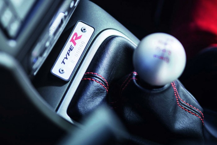 2015 Honda Civic Type R - Gear Knob Plaque - carwitter