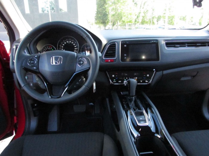 2015 Honda HRV Review - Dashboard Interior - carwitter