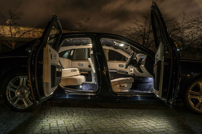 2016 Rolls Royce Ghost Series 2 Review - Doors Open - carwitter