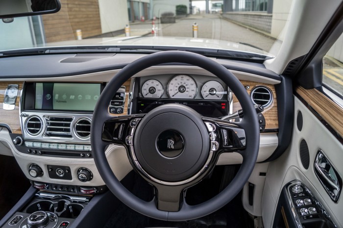 2016 Rolls Royce Ghost Series 2 Review - Steering Wheel Close - carwitter