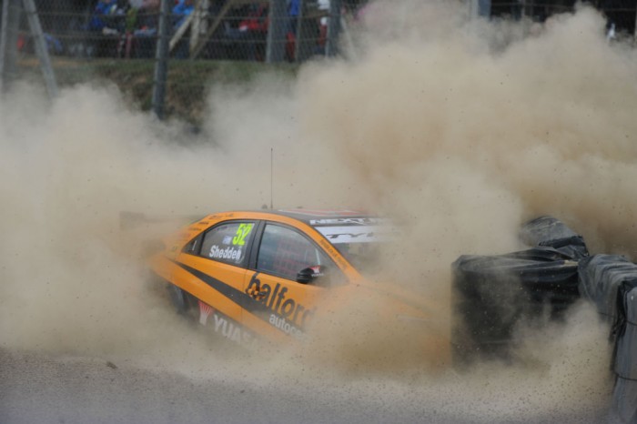 BTCC 16 Brands Hatch Shedden Honda off