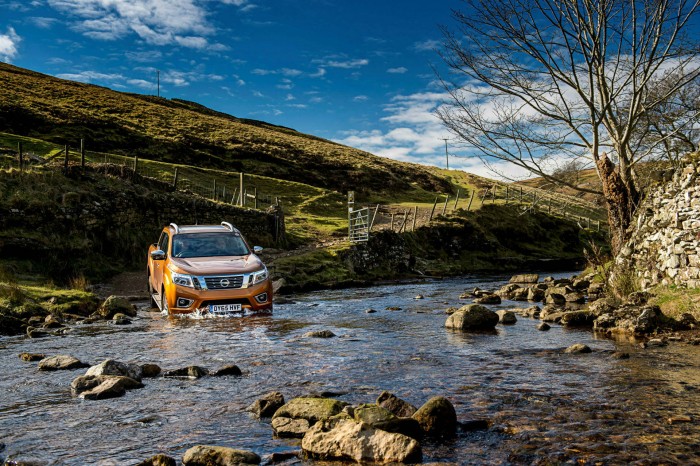 Nissan Navara NP300 Automatic Review - Front Ford Crossing - carwitter