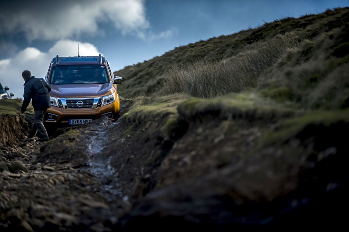Nissan Navara NP300 Automatic Review - Grren Lane Yorkshire - carwitter