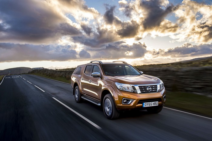 Nissan Navara NP300 Automatic Review - On Road - carwitter