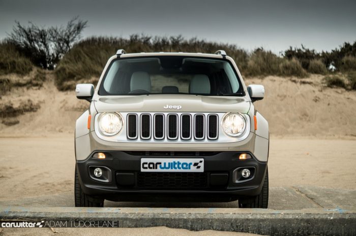 2016 Jeep Renegade Review - Front Scene - carwitter