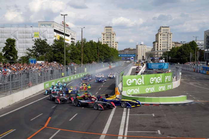 Formula E - Berlin - Start First Corner