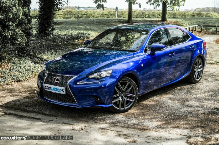 2016 Lexus is200t Review - Front Angle - carwitter-w1920