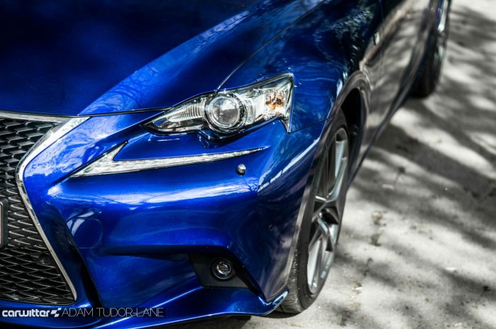 2016 Lexus is200t Review - Front Detail - carwitter