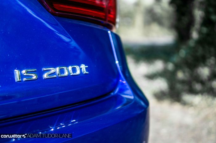 2016 Lexus is200t Review - Rear Badge - carwitter