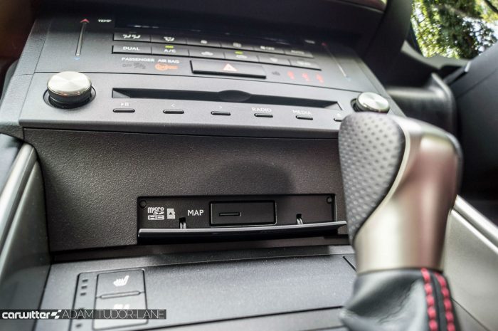 2016 Lexus is200t Review - Sat Nav Map Open - carwitter
