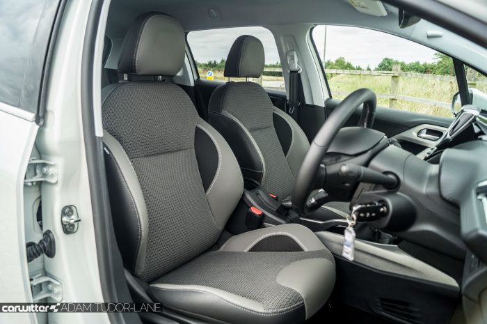 2016-peugeot-2008-allure-1-2-review-interior-carwitter