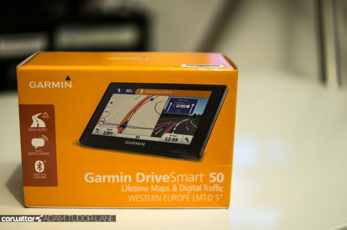 garmin-drivesmart-50-review-box-close-carwitter