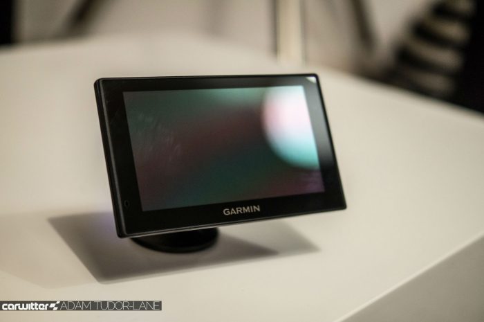 garmin-drivesmart-50-review-front-screen-off-carwitter