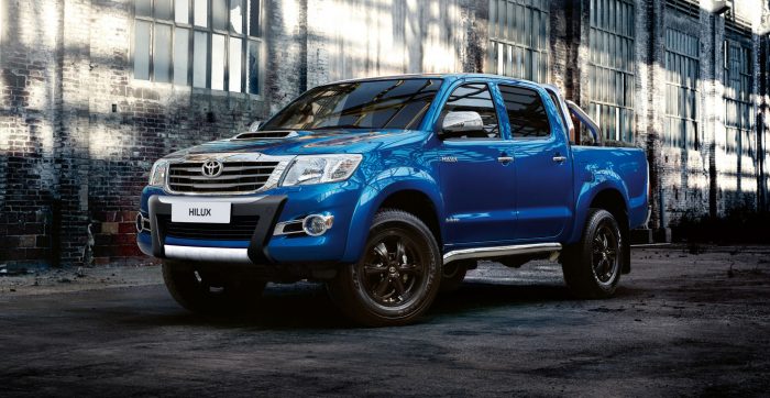 toyota-hilux-invincible-carwitter
