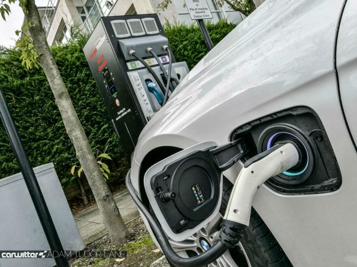 2016-bmw-330e-edrive-review-charging-3-carwitter