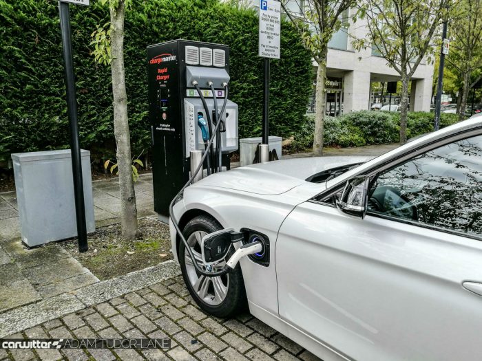 2016-bmw-330e-edrive-review-charging-carwitter