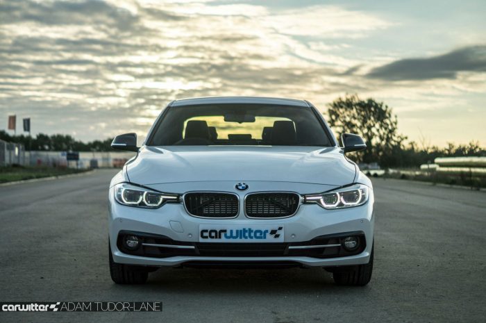 2016-bmw-330e-edrive-review-front-carwitter