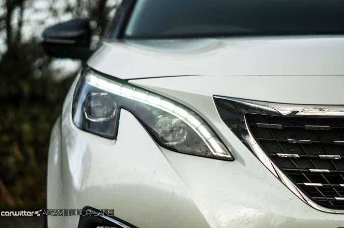 2016-peugeot-3008-suv-review-headlight-detail-carwitter